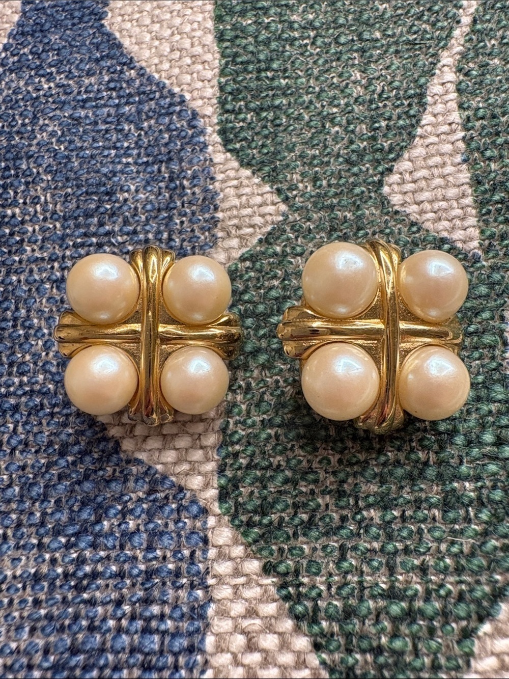 Givenchy Vintage Faux Pearl Gold Tone Clip On Earrings—Wedding/Every Day—New!!